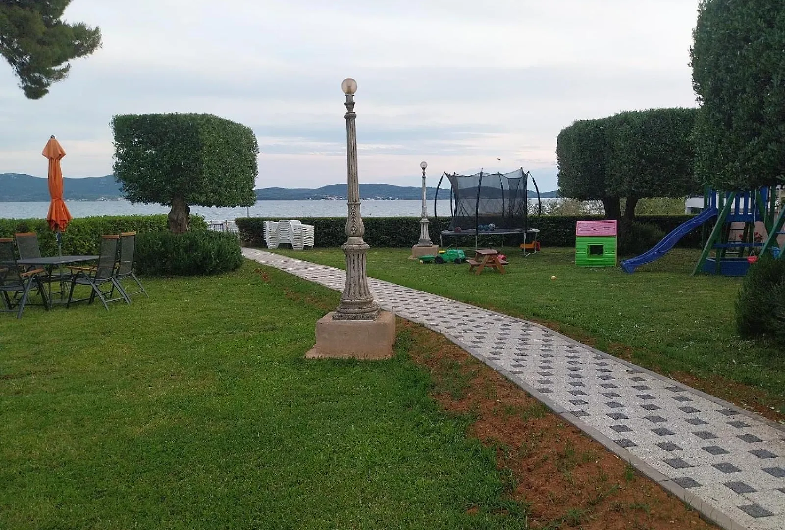 Apartments Becky On A Sandy Beach Without Crowd Sukošan