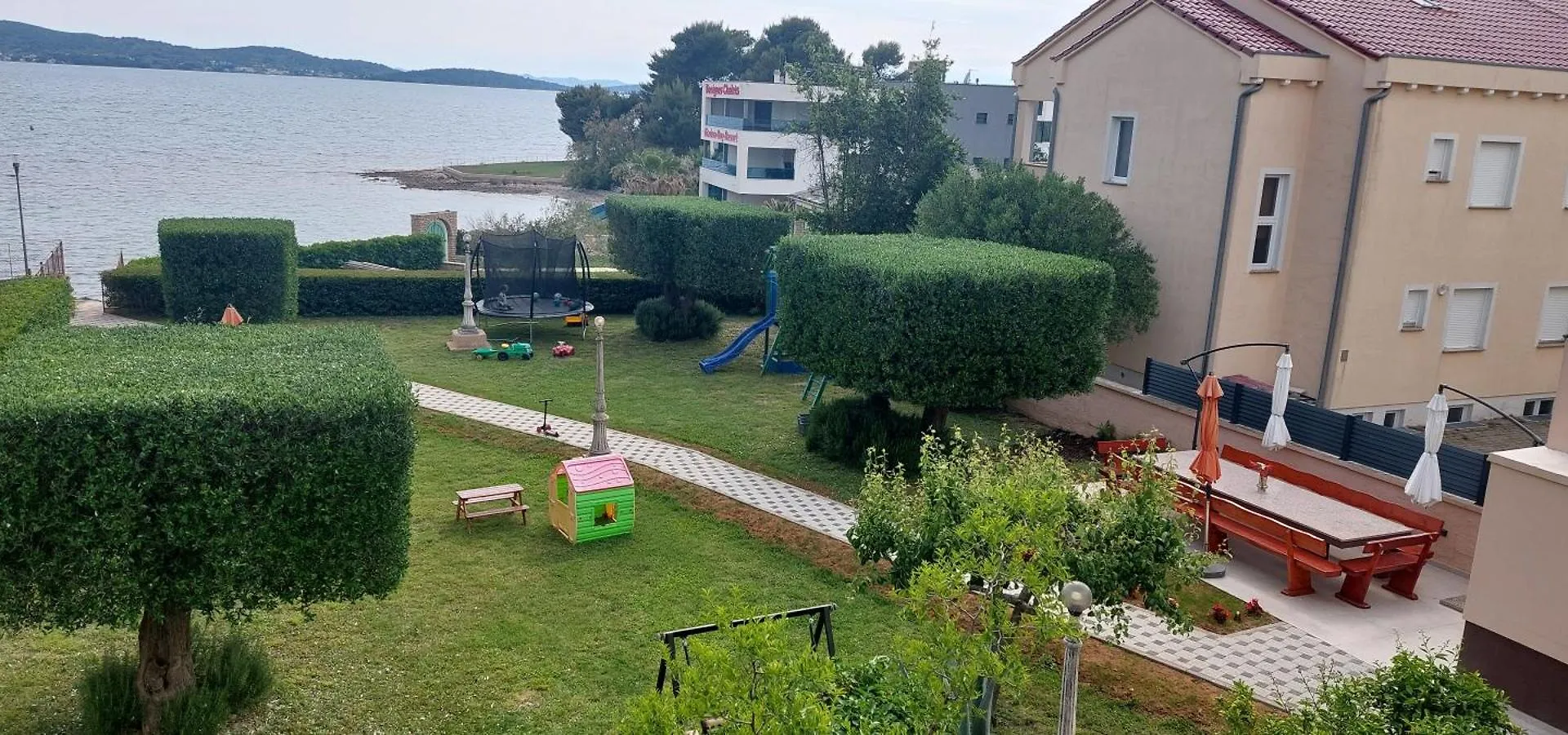 Apartments Becky On A Sandy Beach Without Crowd Sukošan