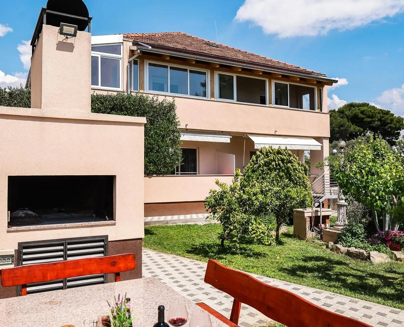 Apartments Becky On A Sandy Beach Without Crowd Sukošan