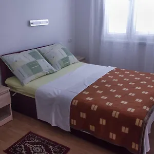 apartmani-pucarin.primorje-gorskikotar.com/